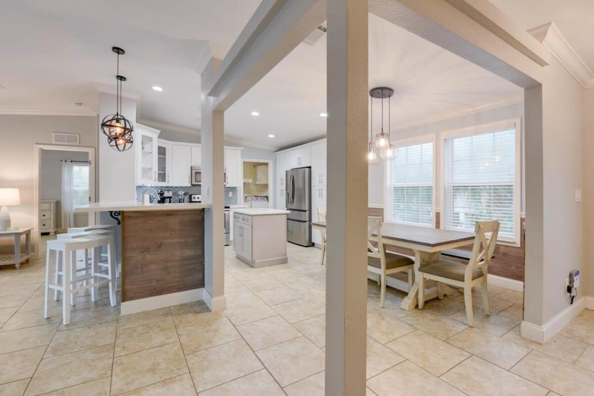 Loggerhead Lagoon - Modern Waterfront Home Pirates Cove Екстер'єр фото