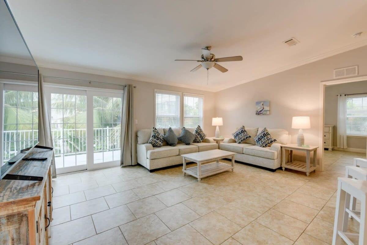 Loggerhead Lagoon - Modern Waterfront Home Pirates Cove Екстер'єр фото