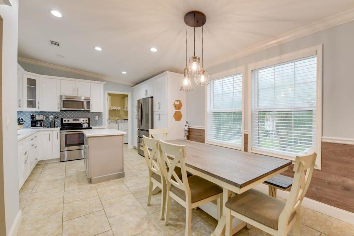 Loggerhead Lagoon - Modern Waterfront Home Pirates Cove Екстер'єр фото