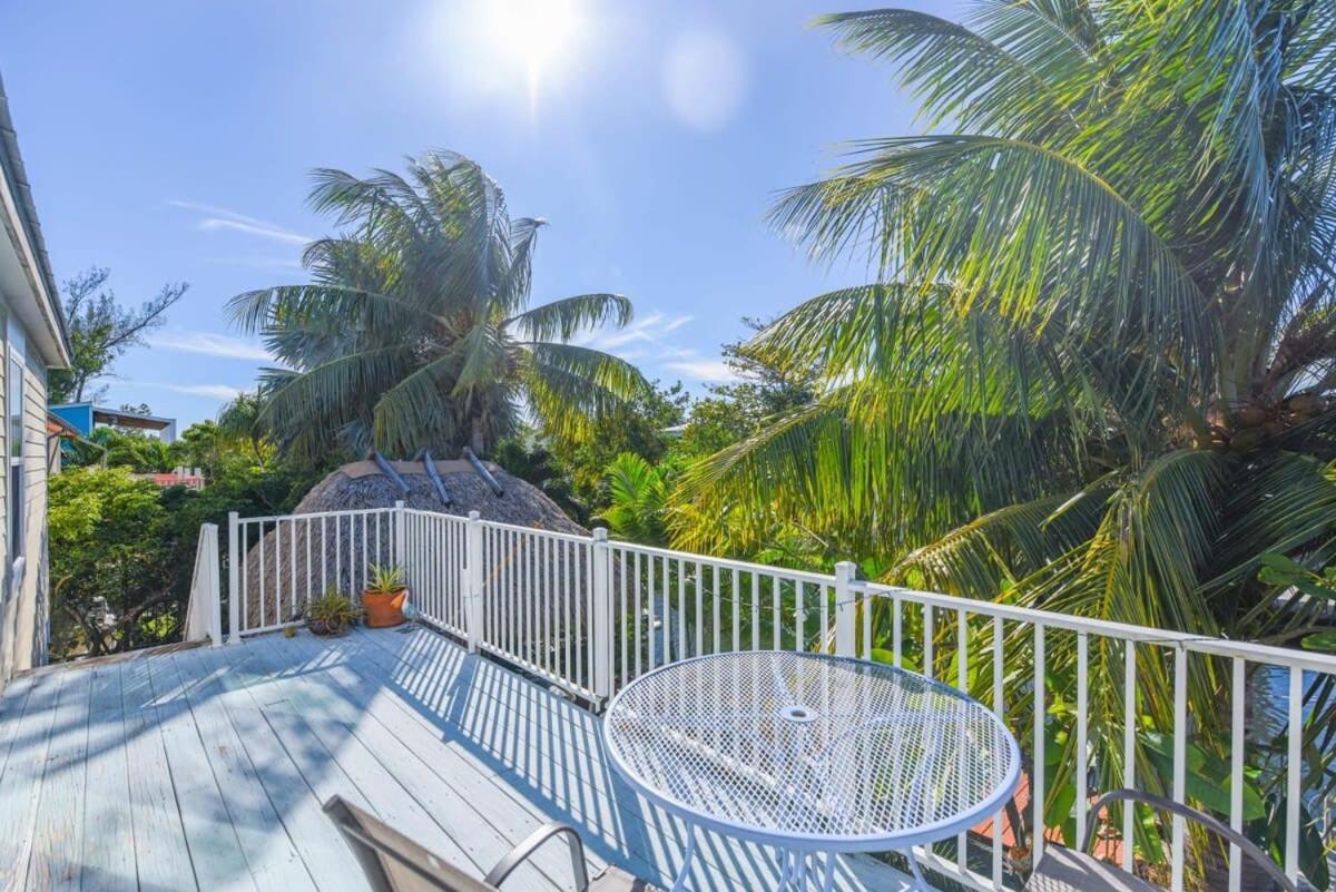 Loggerhead Lagoon - Modern Waterfront Home Pirates Cove Екстер'єр фото