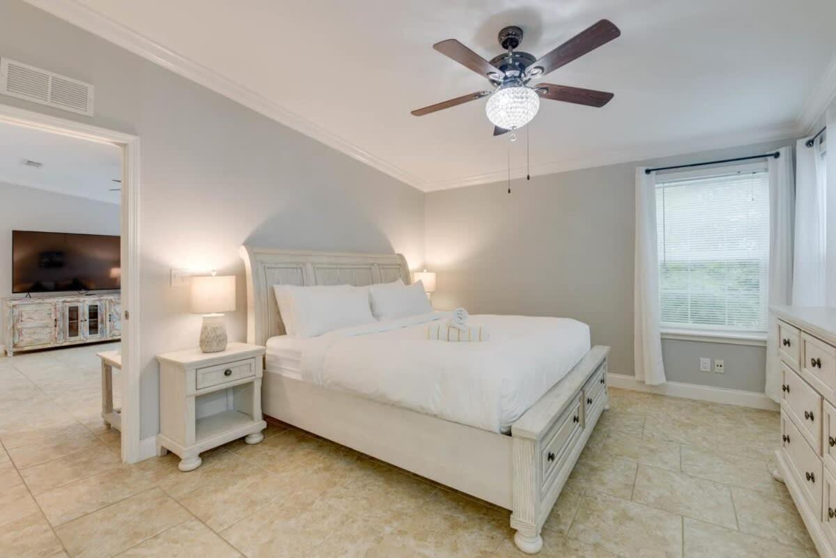 Loggerhead Lagoon - Modern Waterfront Home Pirates Cove Екстер'єр фото