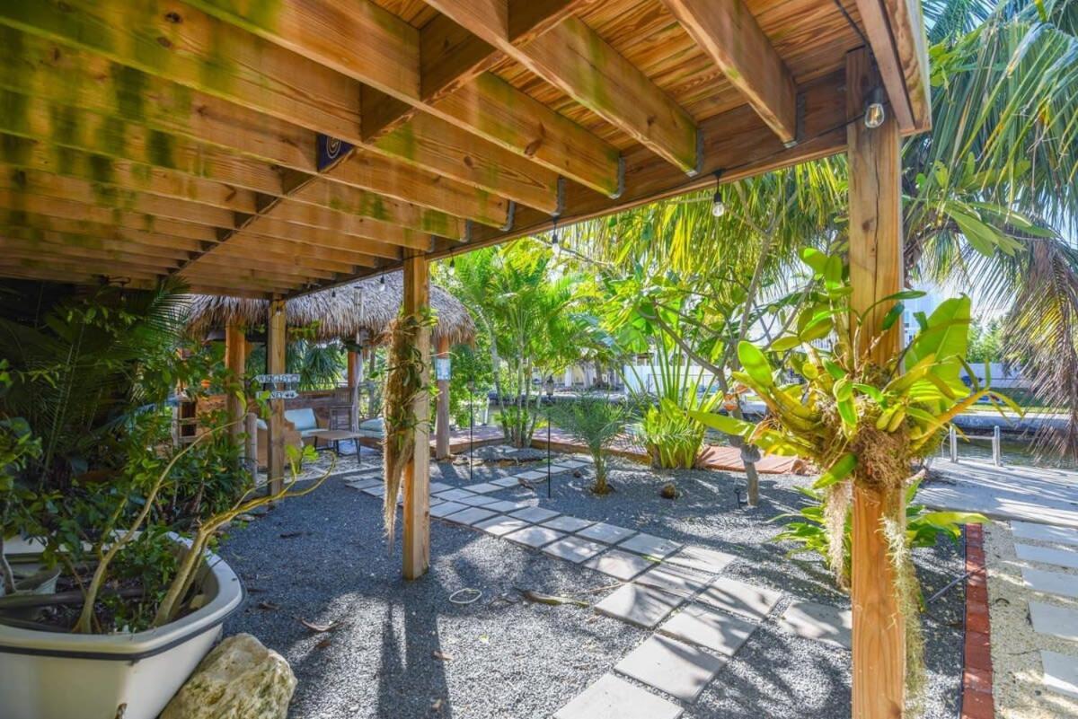 Loggerhead Lagoon - Modern Waterfront Home Pirates Cove Екстер'єр фото