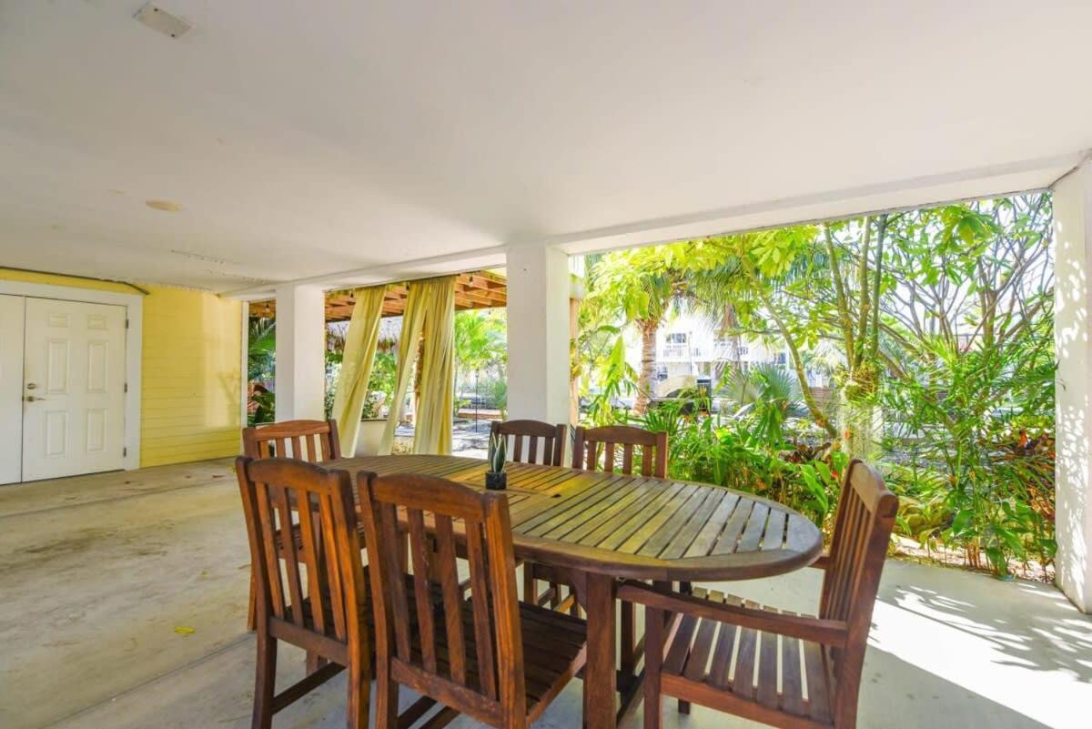 Loggerhead Lagoon - Modern Waterfront Home Pirates Cove Екстер'єр фото