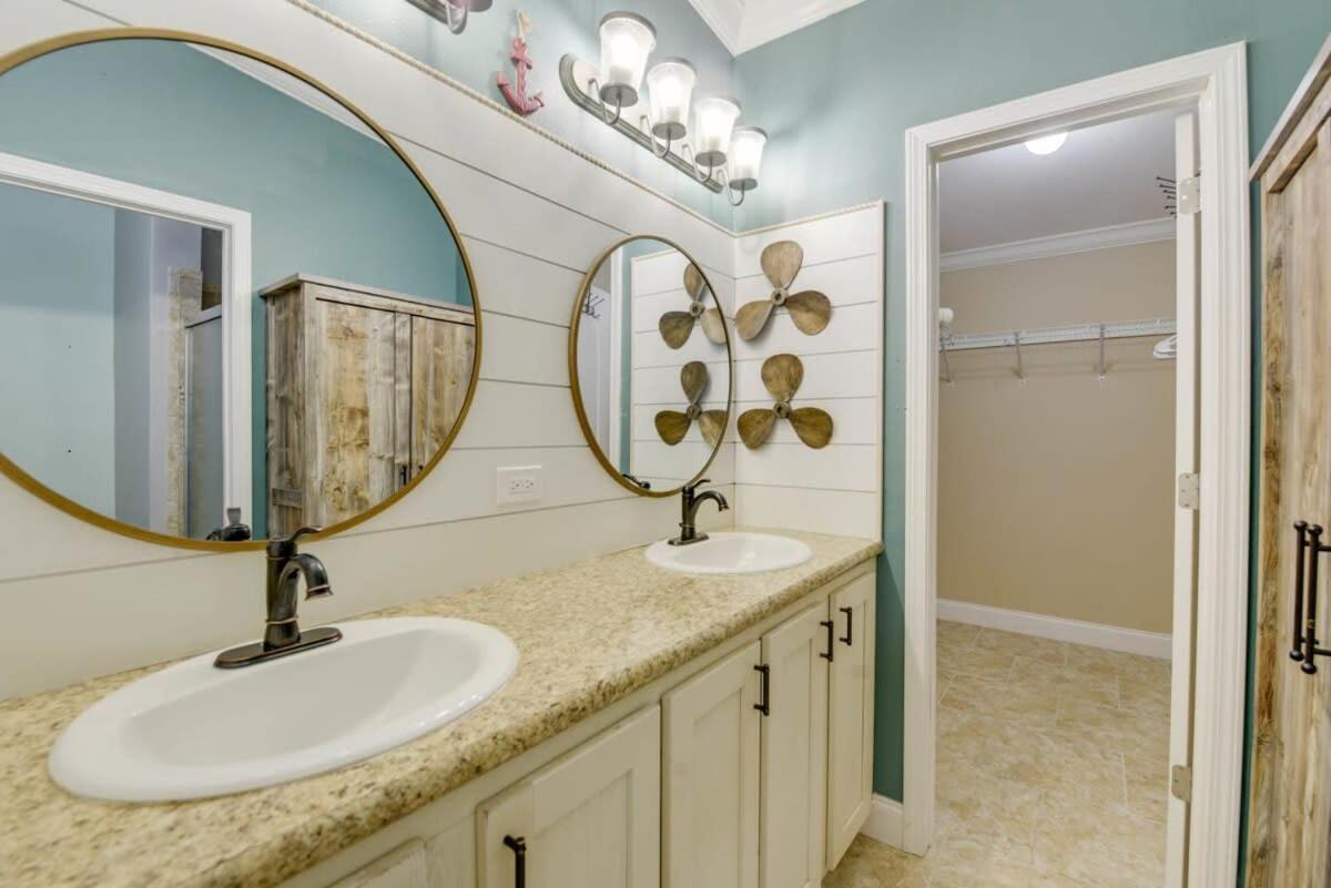 Loggerhead Lagoon - Modern Waterfront Home Pirates Cove Екстер'єр фото